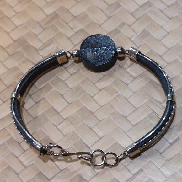 BOB MARLEY Unisex Leather/Silver Hook Friendship Bracelet w/Bob Marley Pendant - Picture 7 of 7